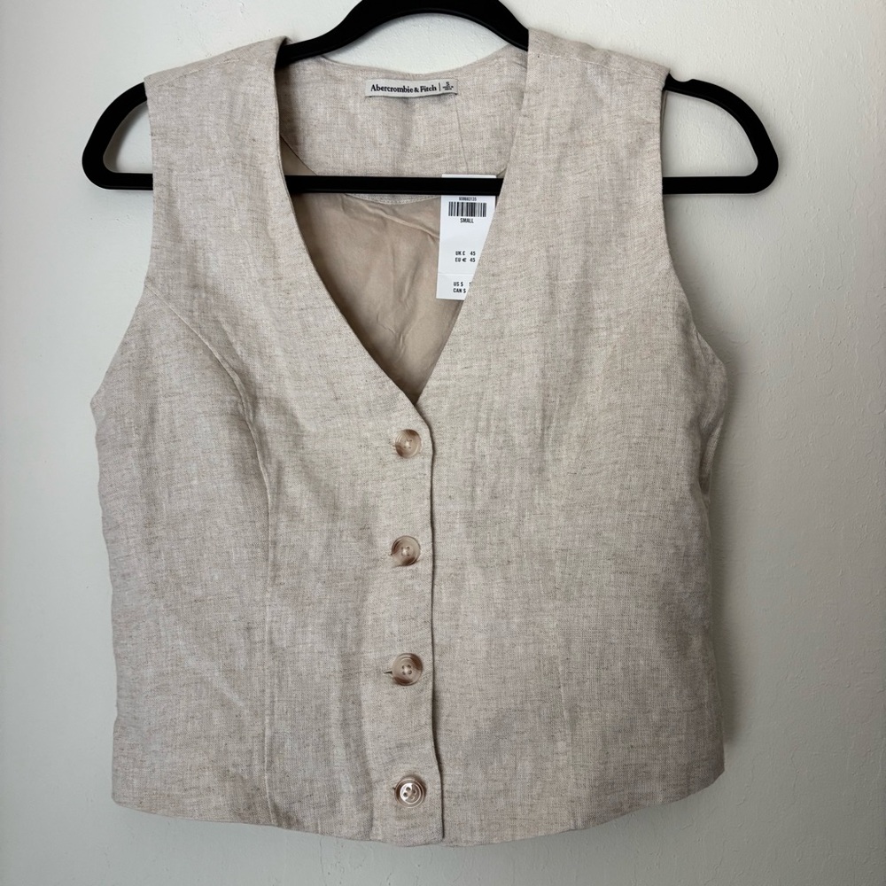 Abercrombie & Fitch Beige Button-Up Vest